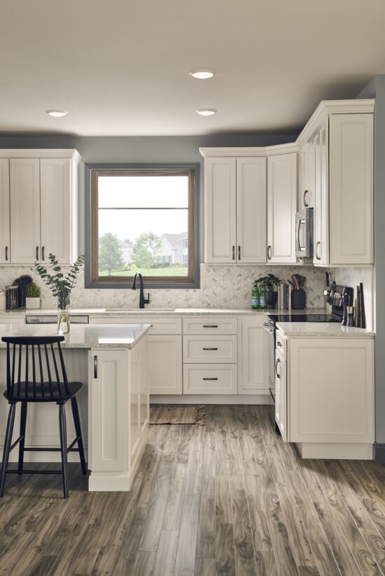 Detailed Edge Shaker Kitchen - Opal