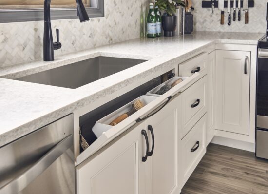 Detailed Edge Shaker Kitchen - Opal